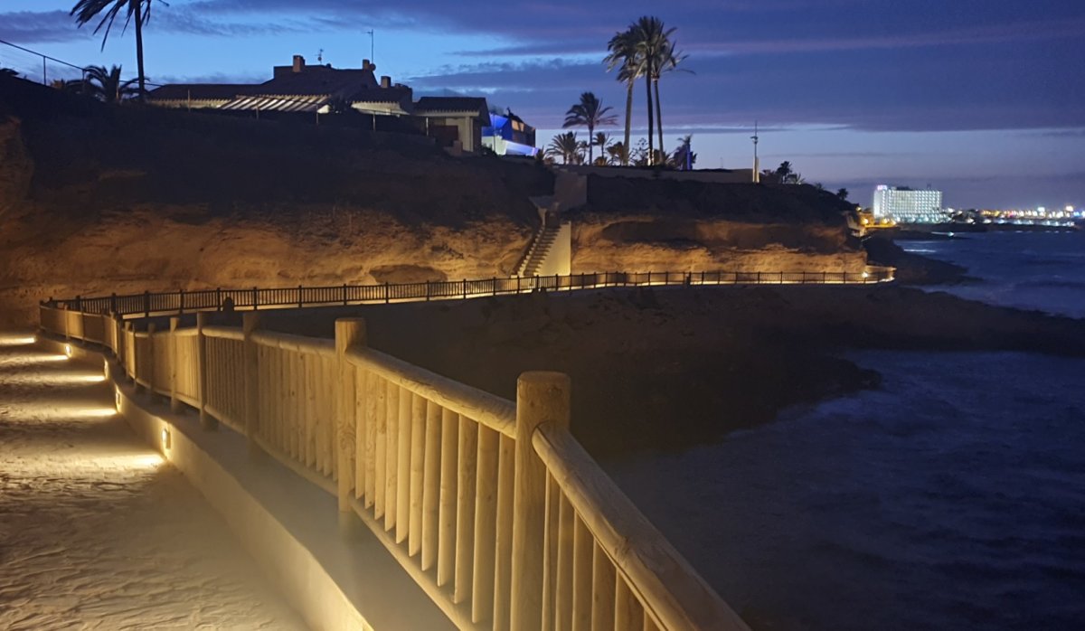 Resale - Apartment / flat - Cabo Roig