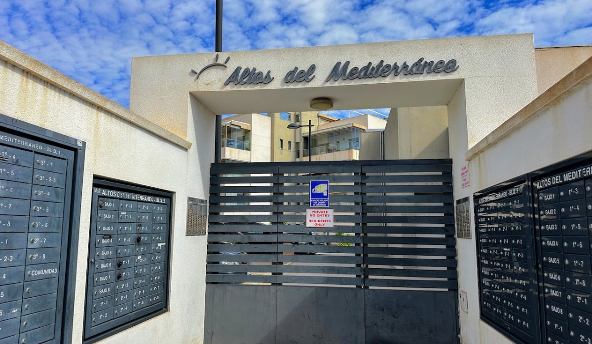 Resale - Apartment / flat - Orihuela Costa - La Zenia