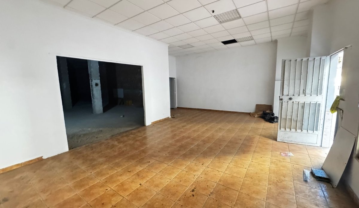 Resale - Commercial - Torrevieja - Playa De Los Locos