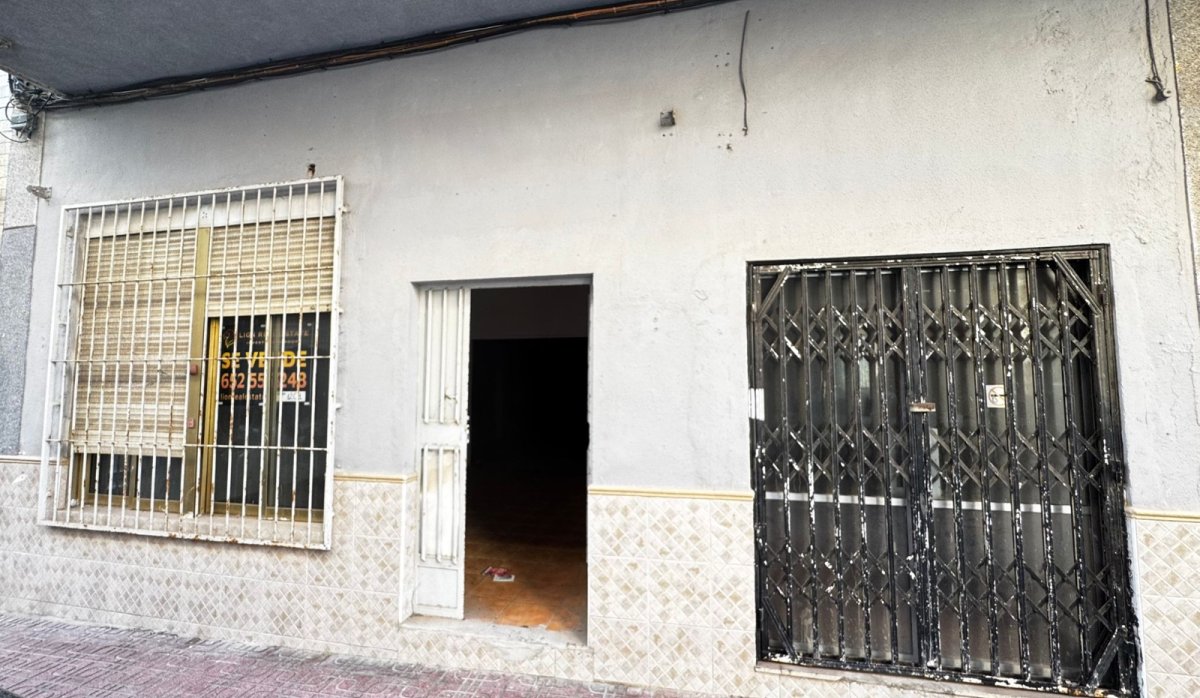 Resale - Commercial - Torrevieja - Playa De Los Locos