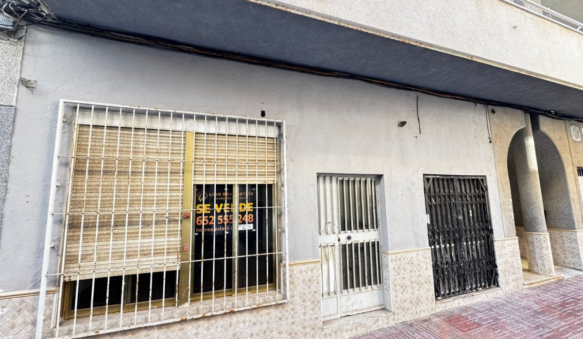 Resale - Commercial - Torrevieja - Playa De Los Locos