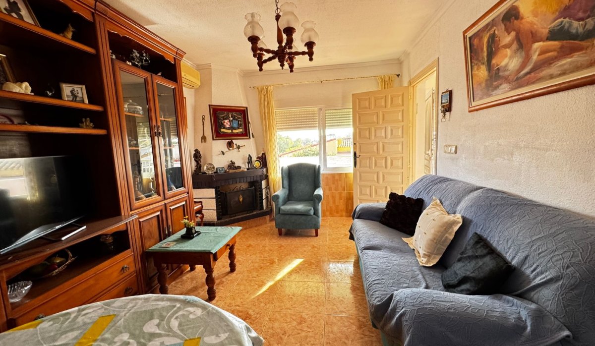 Resale - Villa - Punta Prima