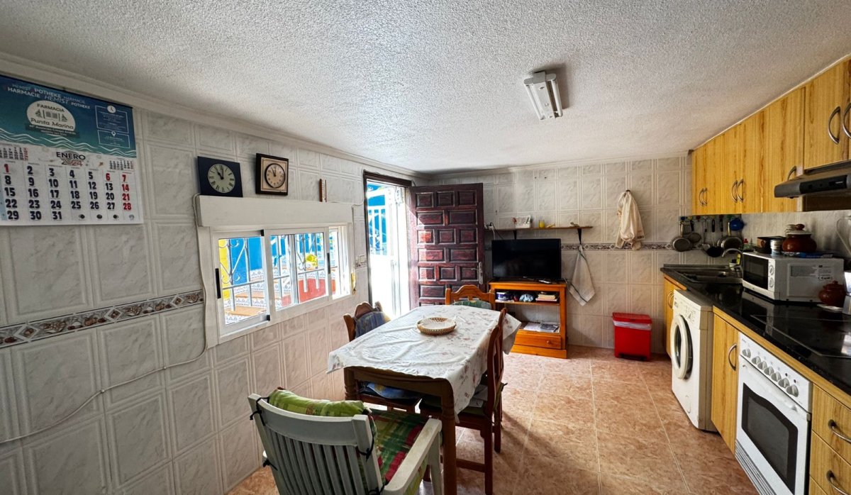 Resale - Villa - Punta Prima