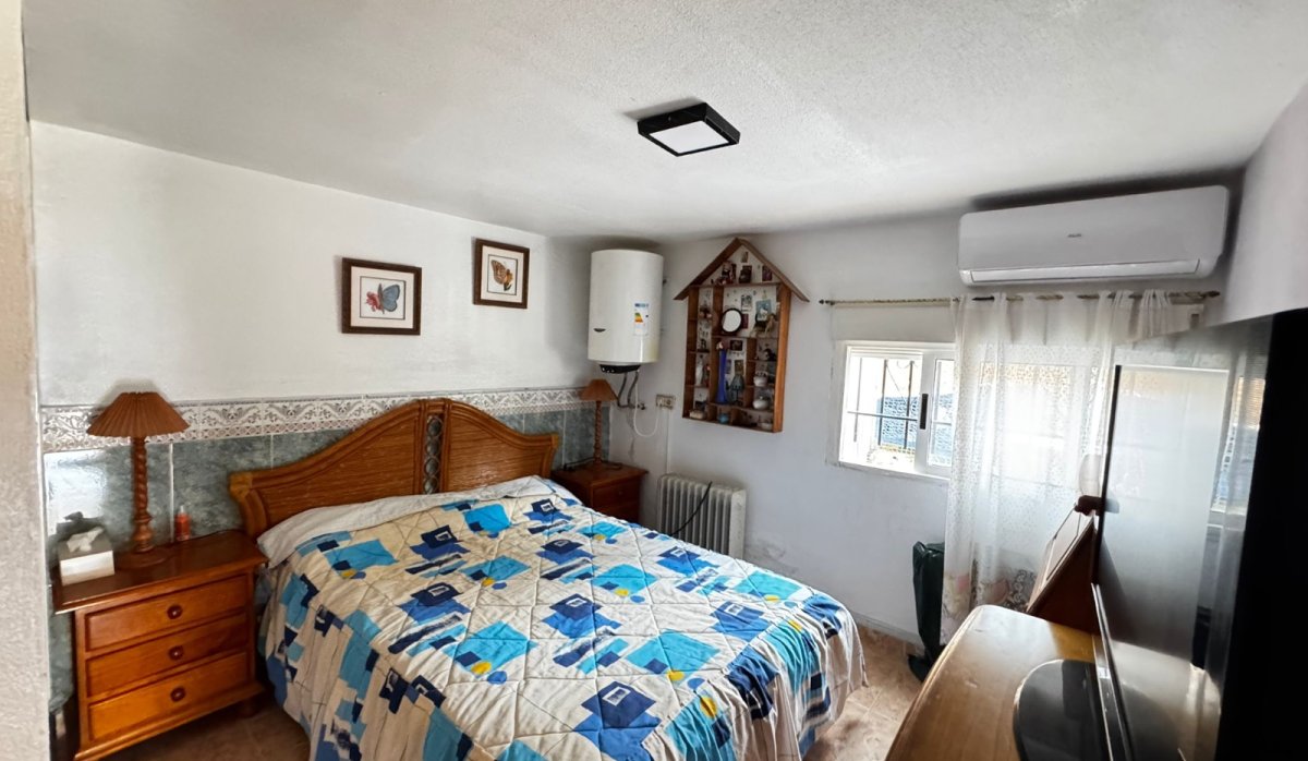 Resale - Villa - Punta Prima