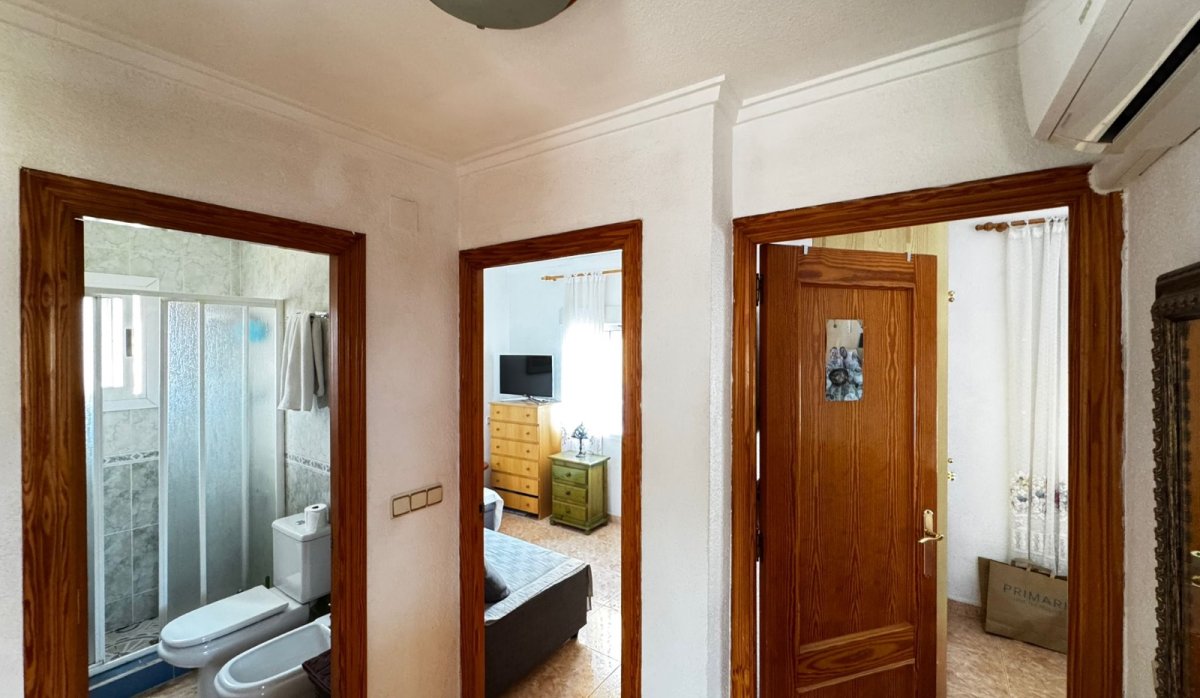 Resale - Villa - Punta Prima