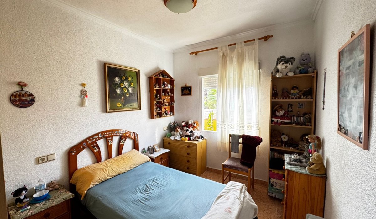 Resale - Villa - Punta Prima