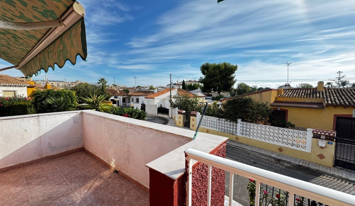 Resale - Villa - Punta Prima