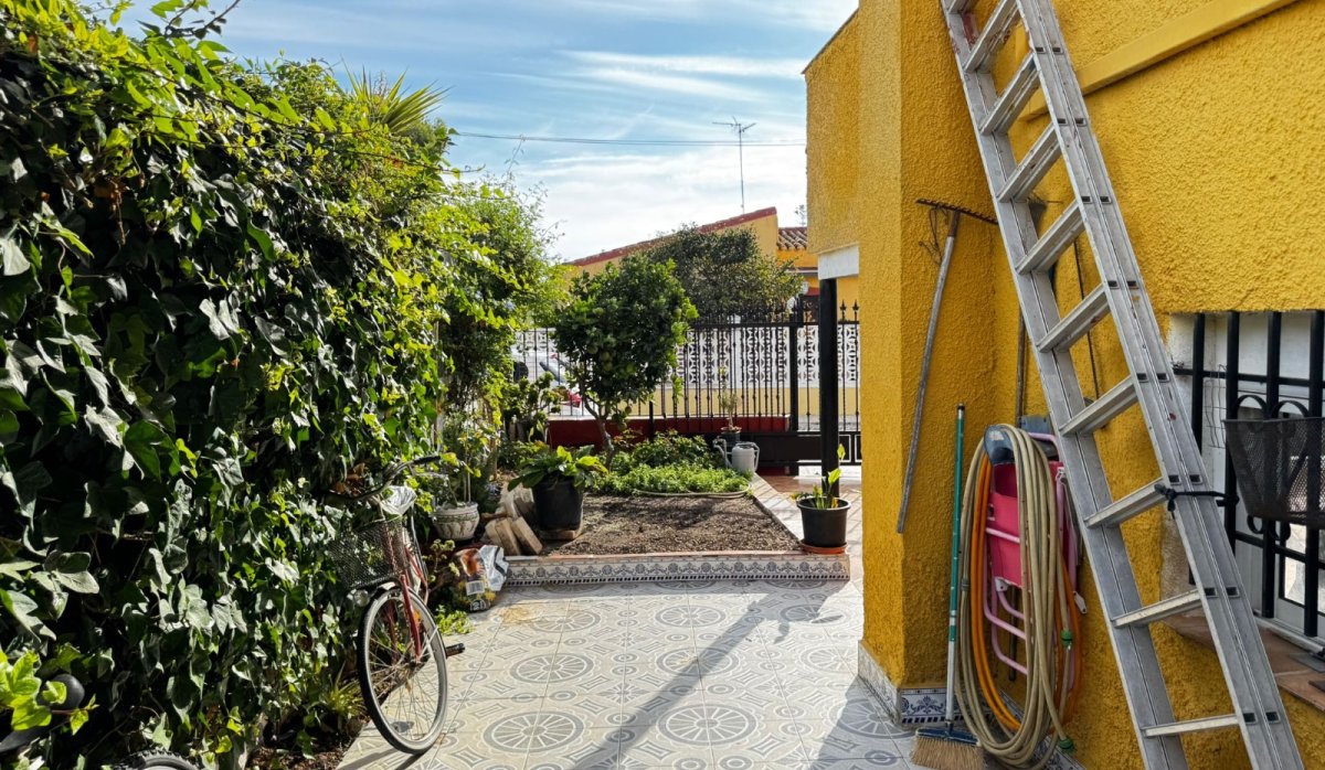 Resale - Villa - Punta Prima