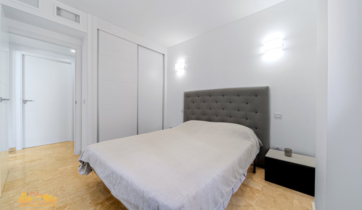 Revente - Appartement - Punta Prima