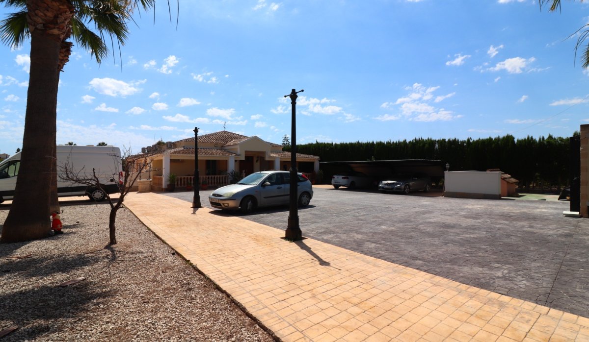 Resale - Villa - Heredades - Heredades - Country