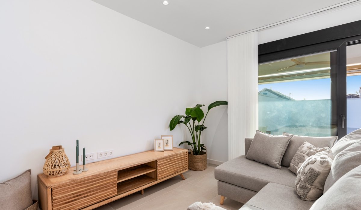 Resale - Villa - Torrevieja - El Chaparral