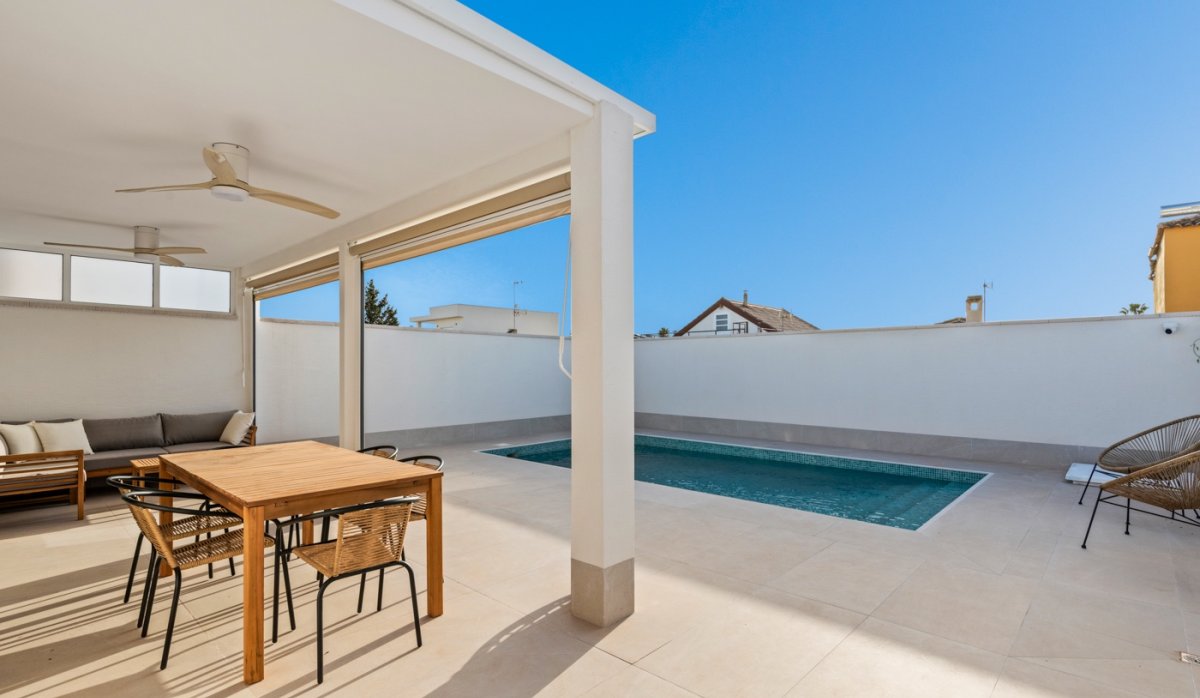 Resale - Villa - Torrevieja - El Chaparral