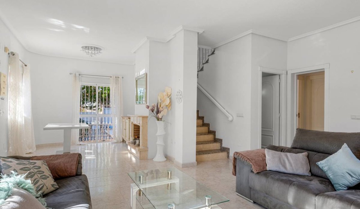 Reventa - Villa - Ciudad quesada - Doña Pepa