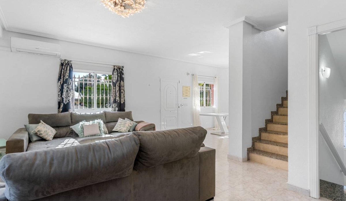 Reventa - Villa - Ciudad quesada - Doña Pepa