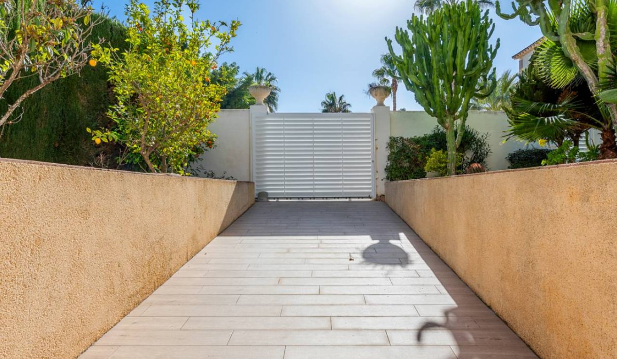 Reventa - Villa - Ciudad quesada - Doña Pepa