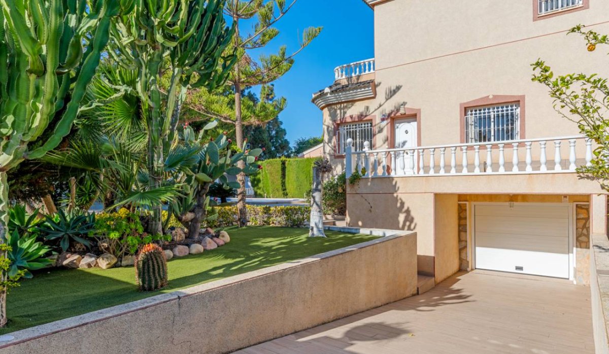 Reventa - Villa - Ciudad quesada - Doña Pepa