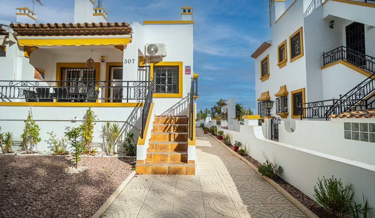 Revente - Villa - Orihuela Costa - Villamartín