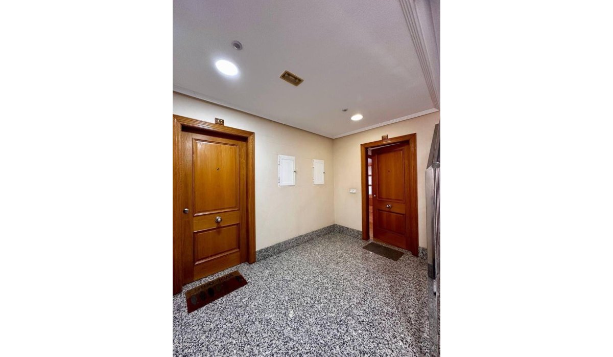 Resale - Apartment / flat - Torrevieja