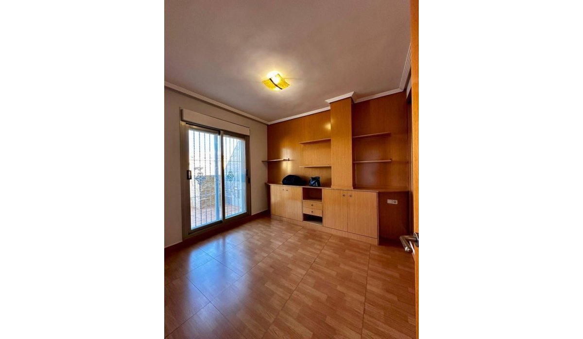 Resale - Apartment / flat - Torrevieja