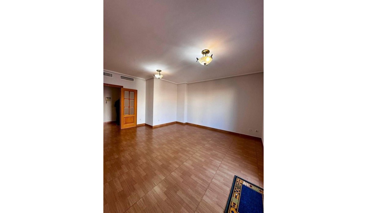 Resale - Apartment / flat - Torrevieja