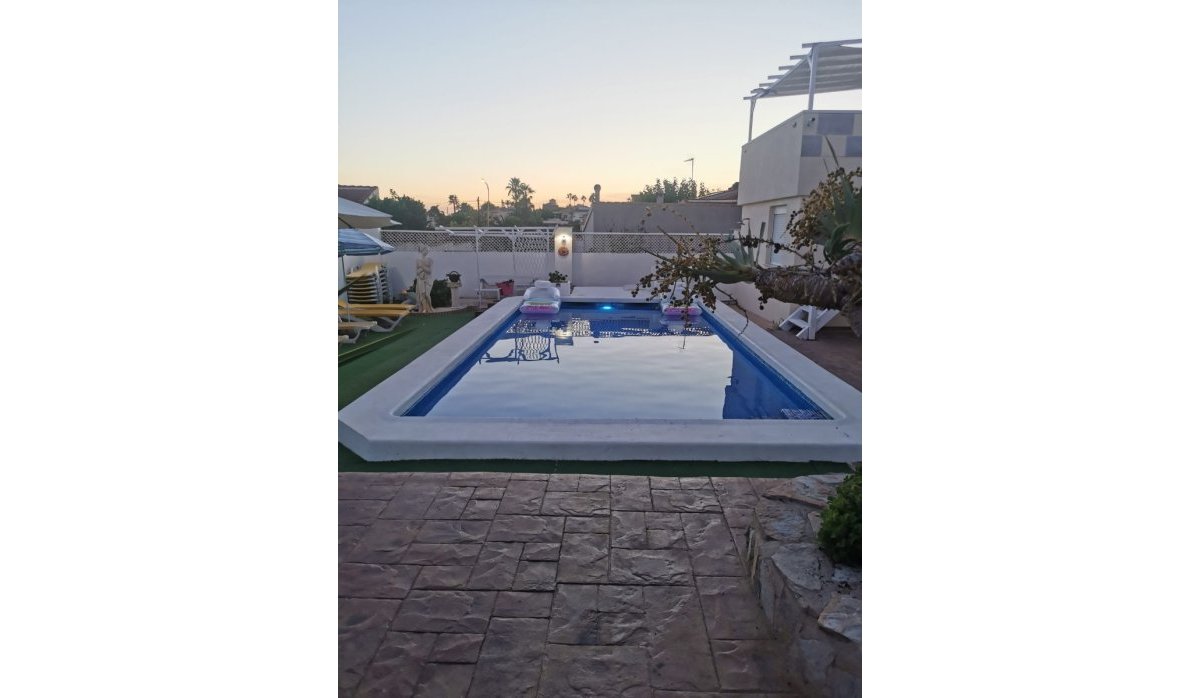Revente - Villa - Ciudad quesada - Central Quesada