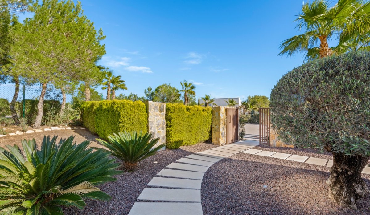 Resale - Villa - Las Colinas Golf Resort - Las Colinas golf