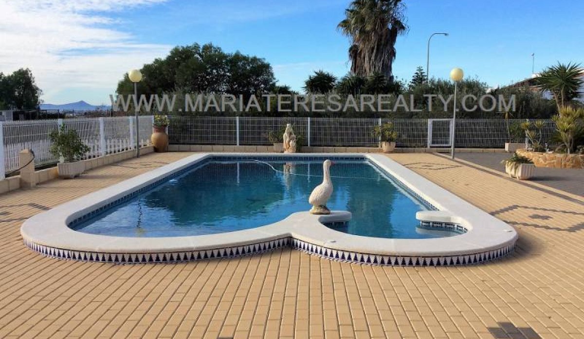 Resale - Villa - Valle del Sol