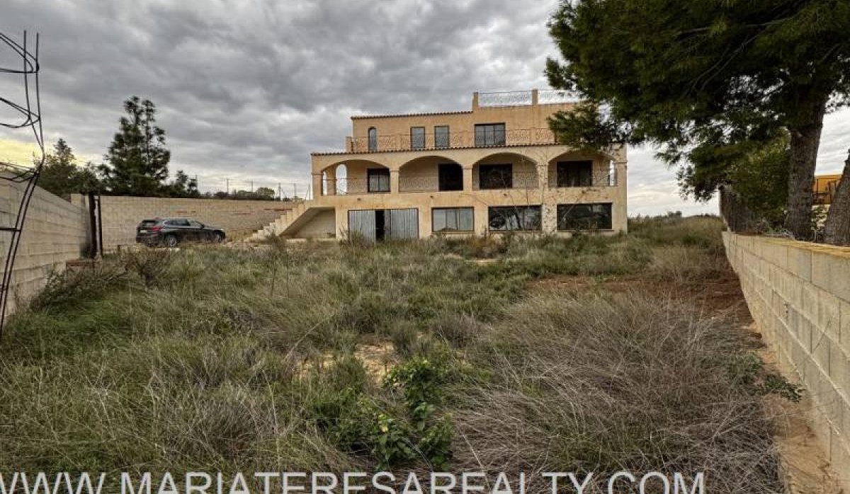 Resale - Villa - Valle del Sol