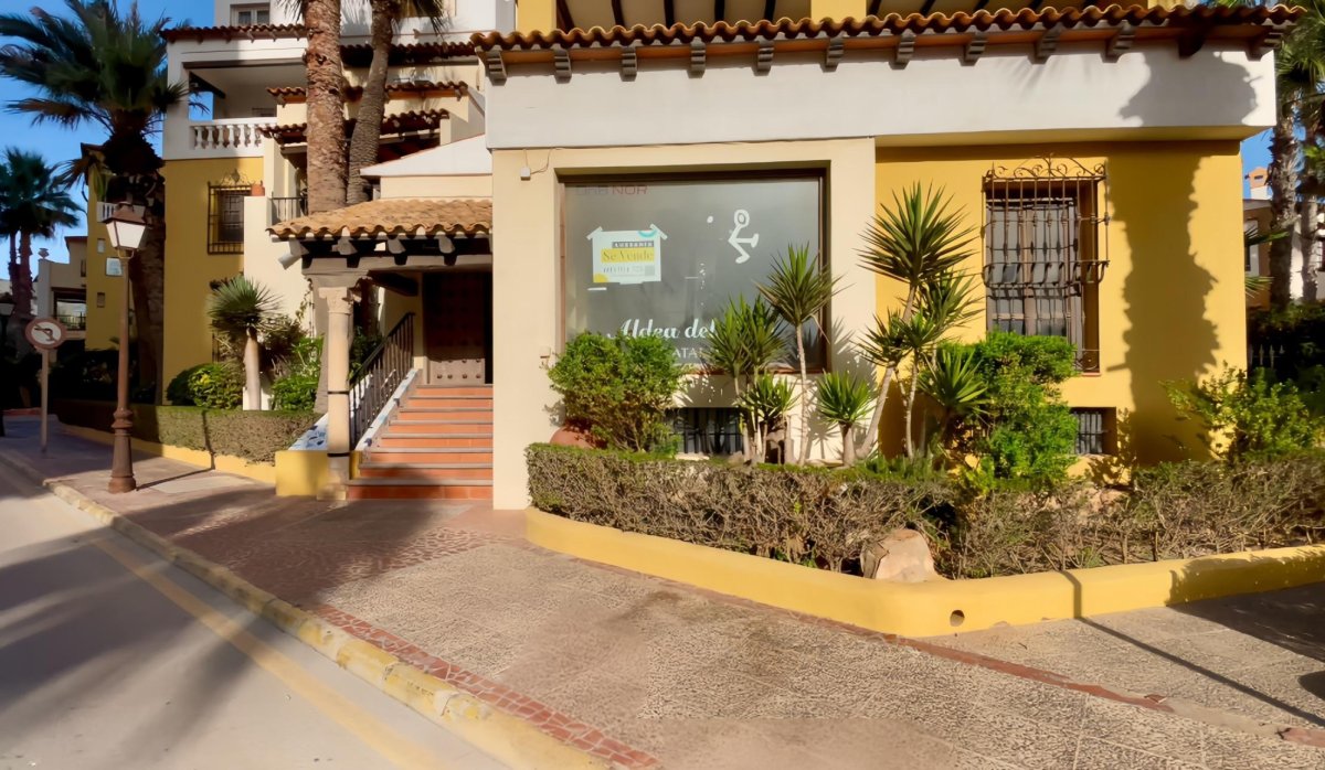 Revente - Commercial - Torrevieja - Playa Los Locos