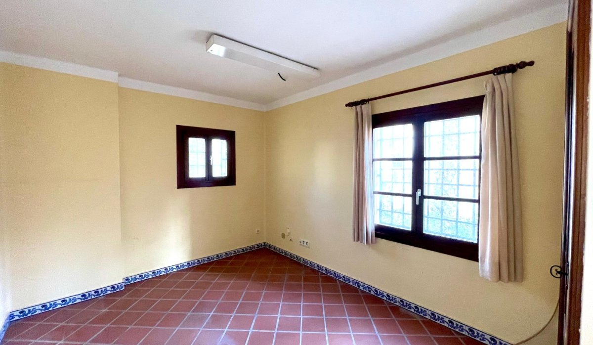 Revente - Commercial - Torrevieja - Playa Los Locos