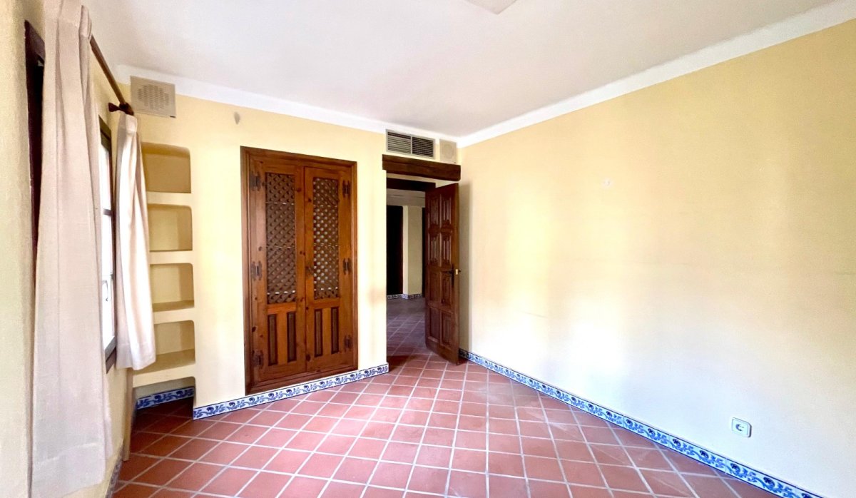 Revente - Commercial - Torrevieja - Playa Los Locos