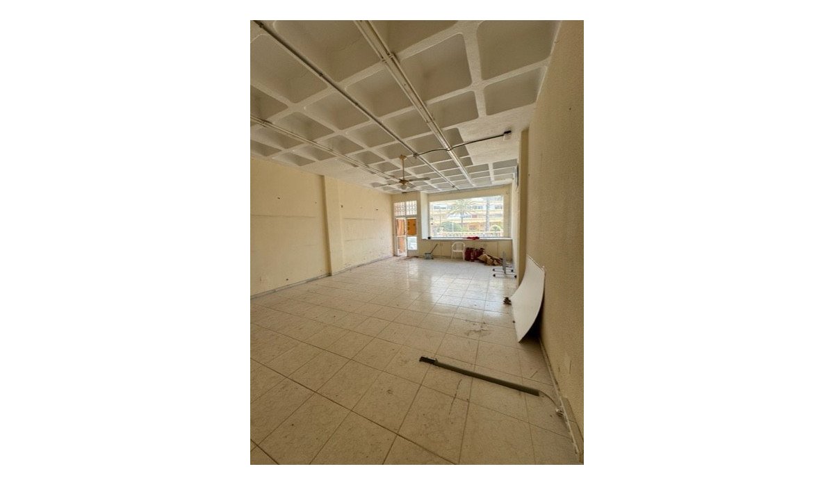 Resale - Commercial - Torrevieja - La Mata