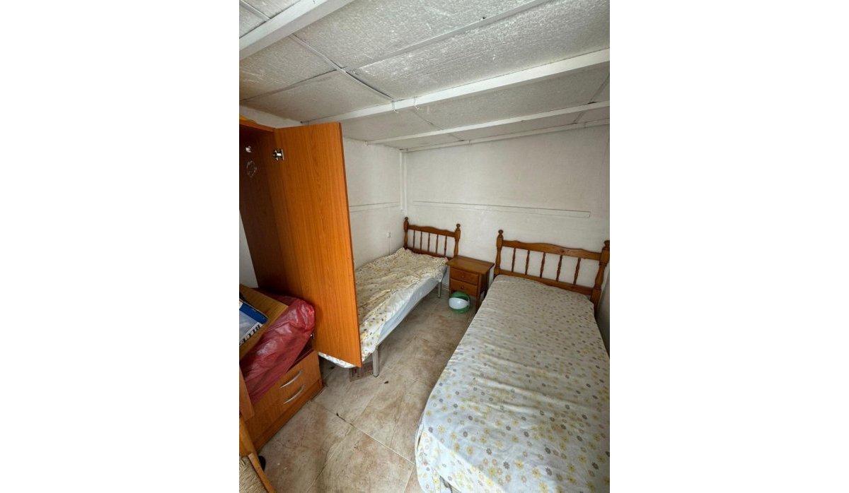 Resale - Apartment / flat - Torrevieja - La Mata