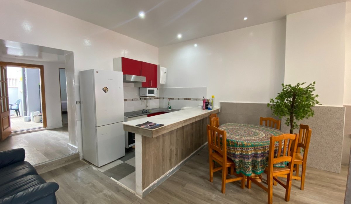 Resale - Apartment / flat - Torrevieja - Center