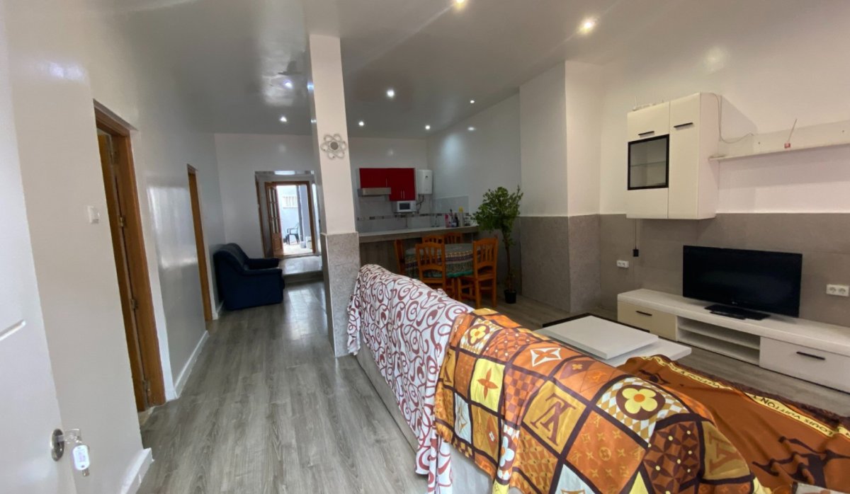 Resale - Apartment / flat - Torrevieja - Center