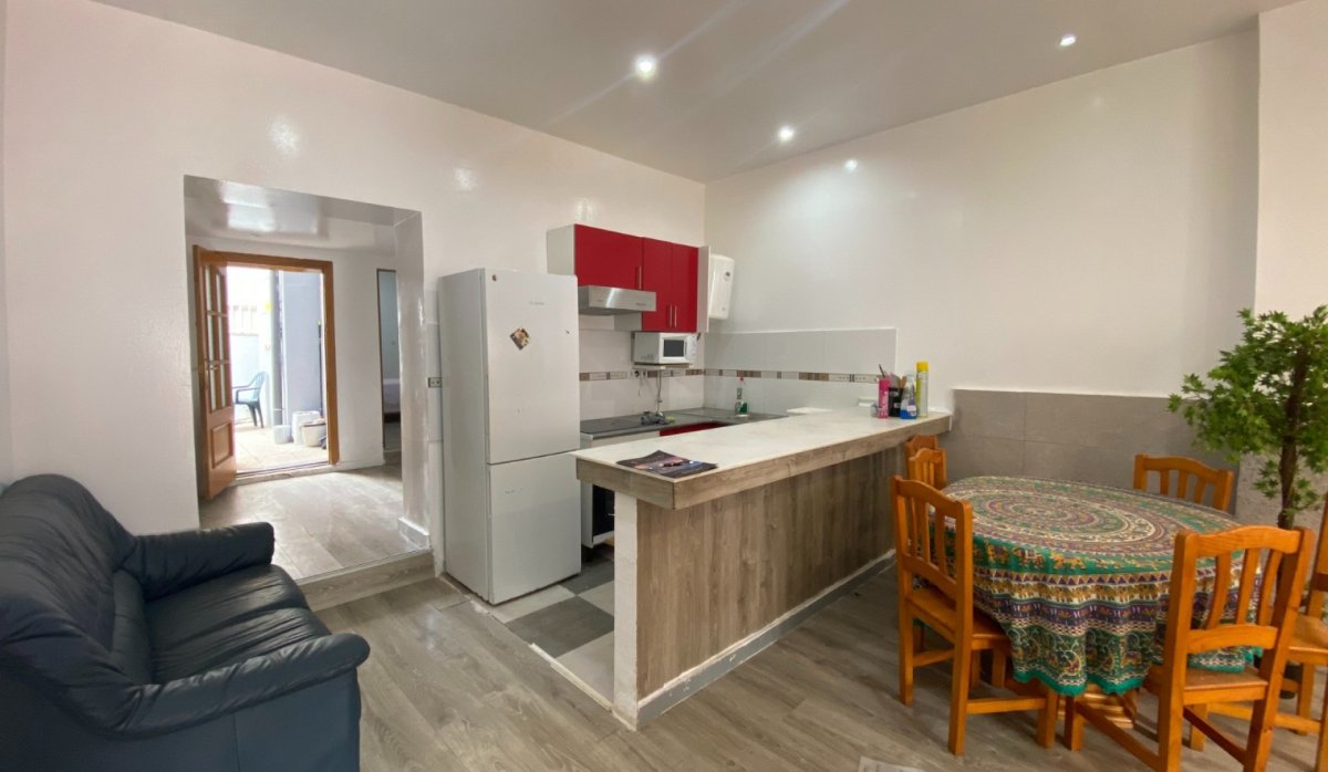 Resale - Apartment / flat - Torrevieja - Center