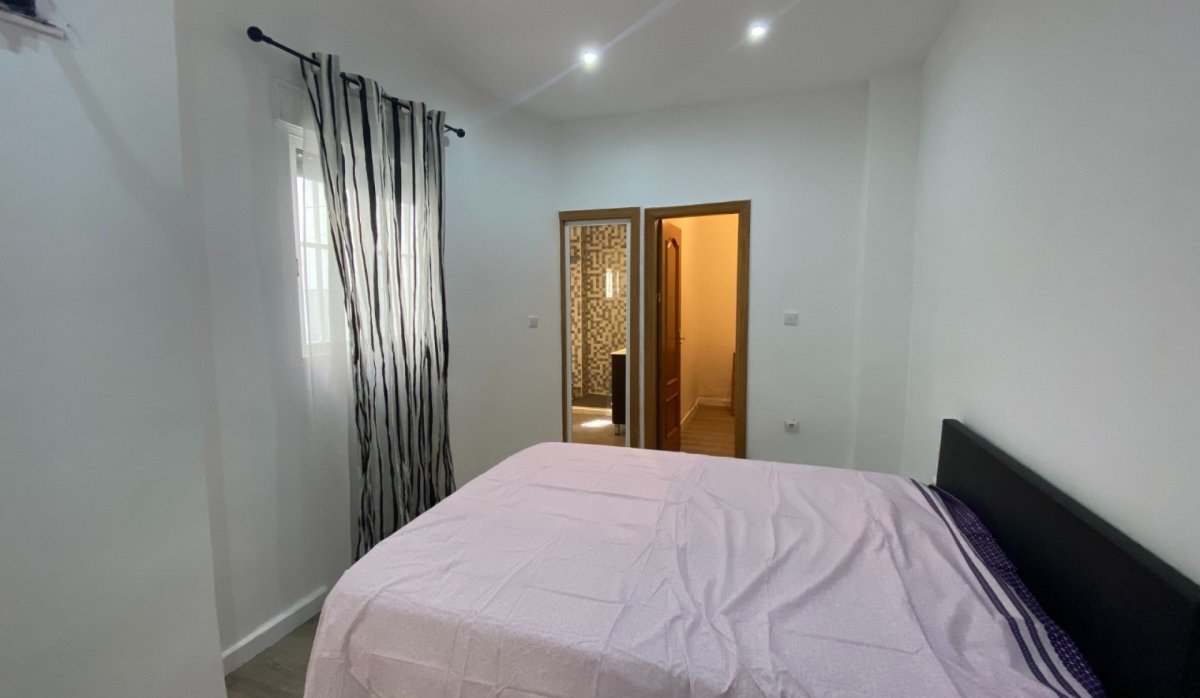 Resale - Apartment / flat - Torrevieja - Center