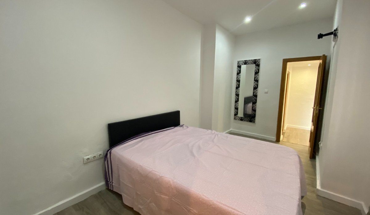 Resale - Apartment / flat - Torrevieja - Center