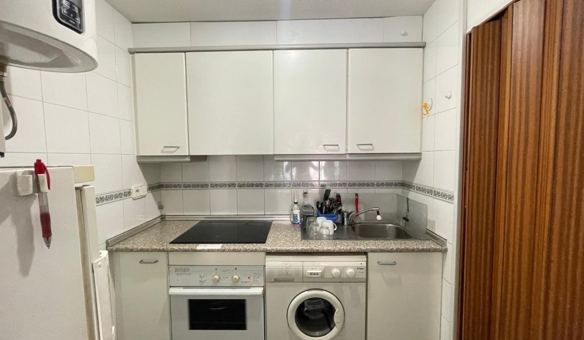 Resale - Apartment / flat - Punta Prima