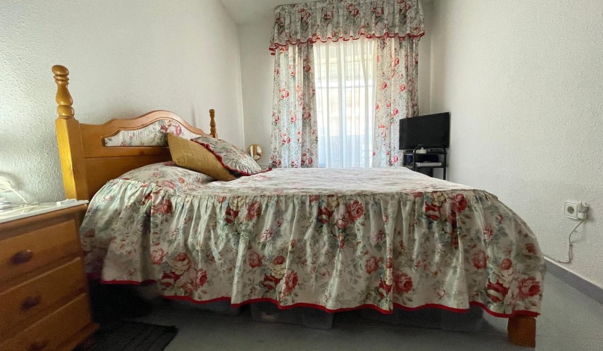 Resale - Apartment / flat - Punta Prima