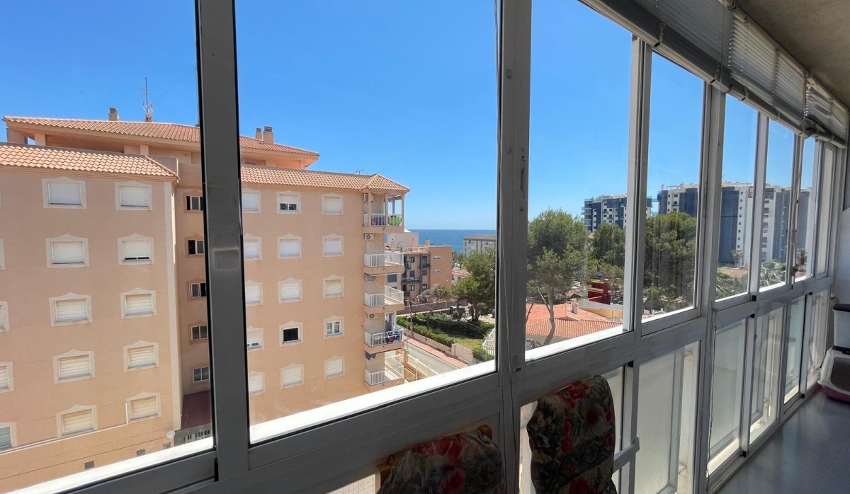 Resale - Apartment / flat - Punta Prima