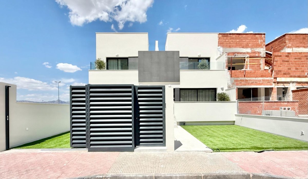 Obra nueva - Villa - Cox - San Fernando