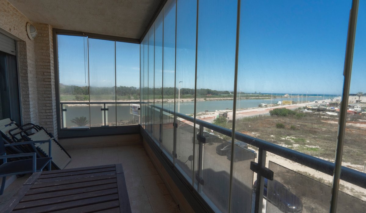 Resale - Apartment / flat - Guardamar del Segura - Puerto Deportivo