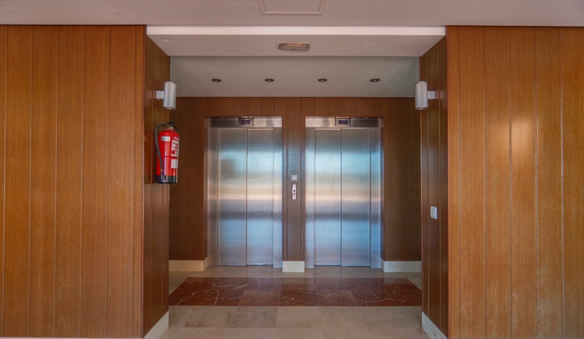 Resale - Apartment / flat - Guardamar del Segura - Puerto Deportivo