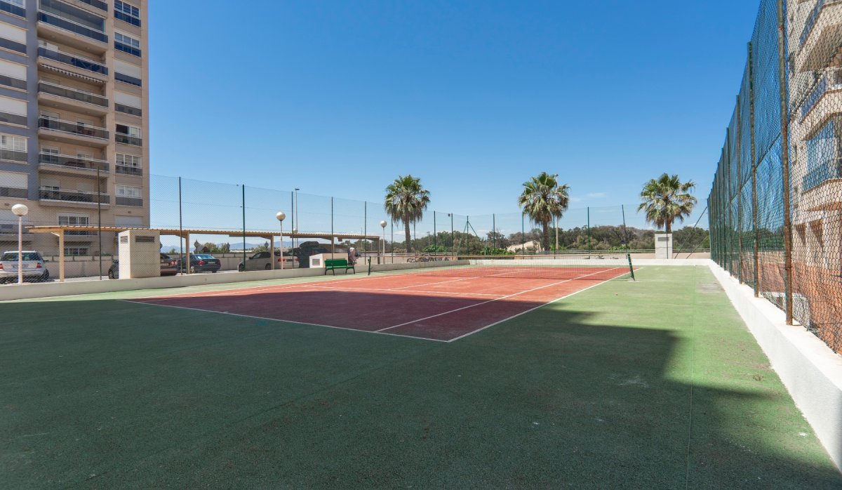 Resale - Apartment / flat - Guardamar del Segura - Puerto Deportivo