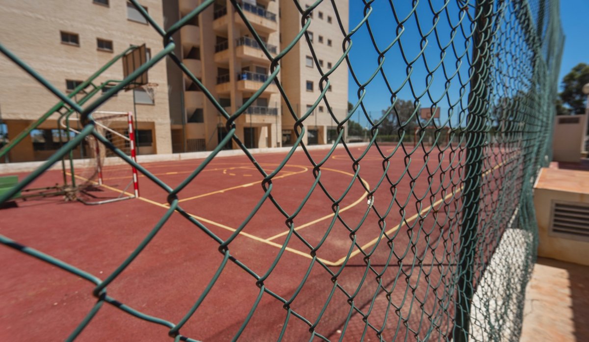 Resale - Apartment / flat - Guardamar del Segura - Puerto Deportivo