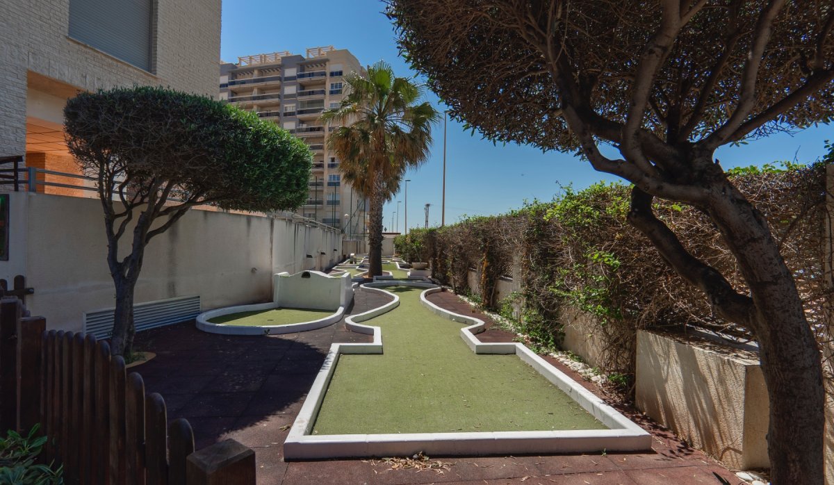 Resale - Apartment / flat - Guardamar del Segura - Puerto Deportivo